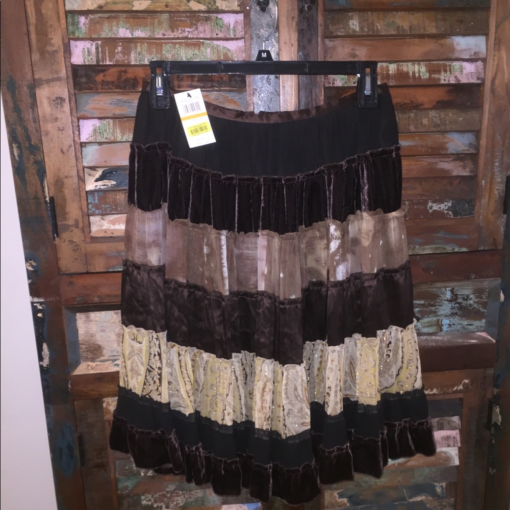NWT BCBG short Broom Skirt Silk Velvet Tiered